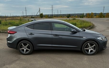 Hyundai Elantra VI рестайлинг, 2017 год, 1 750 000 рублей, 9 фотография