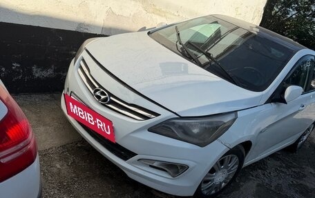 Hyundai Solaris II рестайлинг, 2014 год, 150 000 рублей, 3 фотография