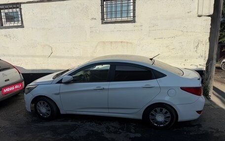 Hyundai Solaris II рестайлинг, 2014 год, 150 000 рублей, 7 фотография