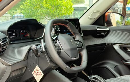 Peugeot 2008 II, 2022 год, 1 297 000 рублей, 6 фотография