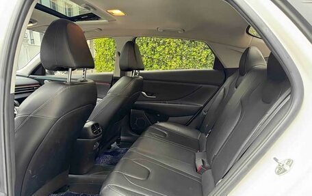 Hyundai Elantra, 2022 год, 1 375 000 рублей, 12 фотография