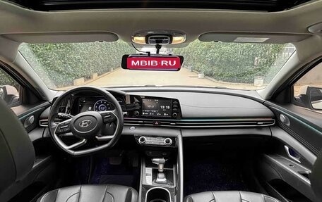 Hyundai Elantra, 2022 год, 1 375 000 рублей, 8 фотография