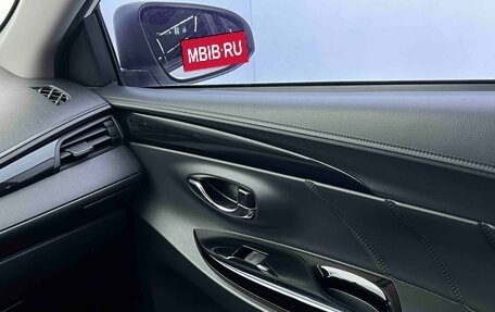 Toyota Yaris XP150 рестайлинг, 2022 год, 1 090 000 рублей, 17 фотография