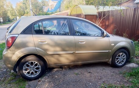 KIA Rio II, 2011 год, 650 000 рублей, 2 фотография