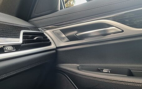 BMW 7 серия, 2019 год, 4 790 000 рублей, 14 фотография