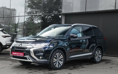 Mitsubishi Outlander III рестайлинг 3, 2020 год, 2 260 000 рублей, 1 фотография