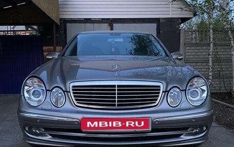 Mercedes-Benz E-Класс, 2003 год, 870 000 рублей, 1 фотография