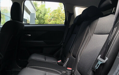 Mitsubishi Outlander III рестайлинг 3, 2020 год, 2 260 000 рублей, 8 фотография