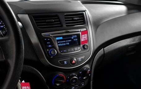 Hyundai Solaris II рестайлинг, 2016 год, 989 000 рублей, 16 фотография