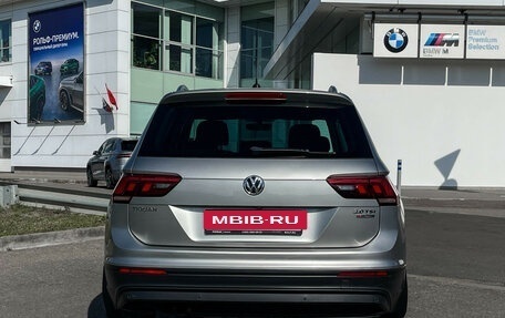 Volkswagen Tiguan II, 2017 год, 2 419 000 рублей, 6 фотография