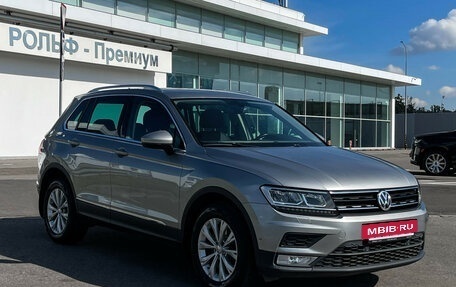 Volkswagen Tiguan II, 2017 год, 2 419 000 рублей, 3 фотография