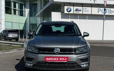 Volkswagen Tiguan II, 2017 год, 2 419 000 рублей, 2 фотография