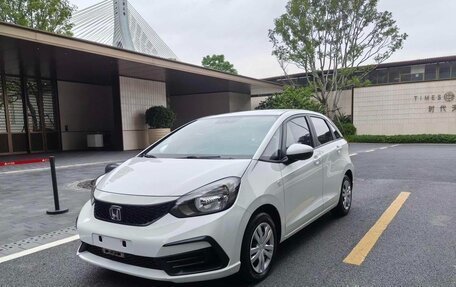Honda Fit, 2022 год, 1 300 000 рублей, 2 фотография