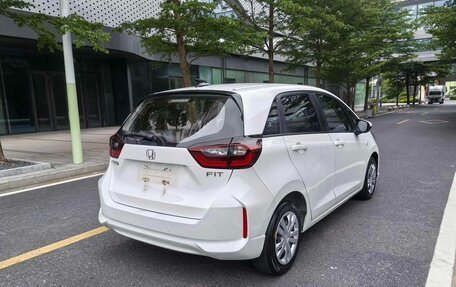 Honda Fit, 2022 год, 1 300 000 рублей, 7 фотография