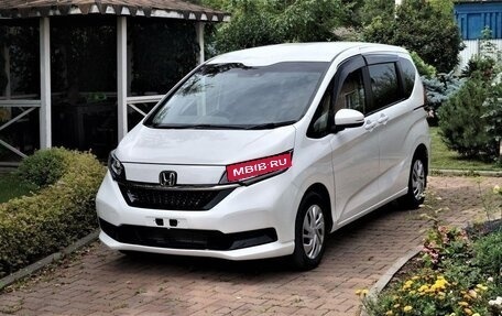 Honda Freed II, 2022 год, 1 350 000 рублей, 1 фотография