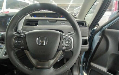 Honda Freed II, 2022 год, 1 650 000 рублей, 3 фотография
