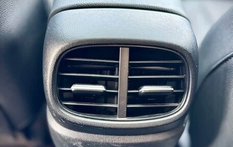 Hyundai Elantra, 2023 год, 1 350 000 рублей, 19 фотография