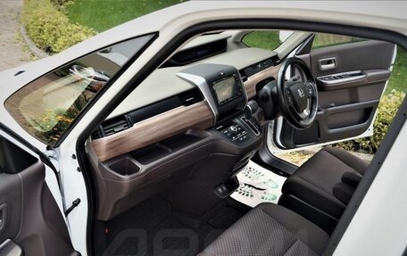 Honda Freed II, 2022 год, 1 350 000 рублей, 6 фотография