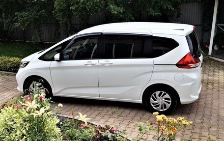 Honda Freed II, 2022 год, 1 350 000 рублей, 3 фотография