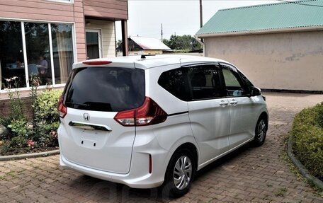 Honda Freed II, 2022 год, 1 350 000 рублей, 5 фотография