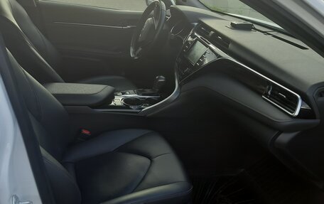 Toyota Camry, 2020 год, 2 950 000 рублей, 7 фотография