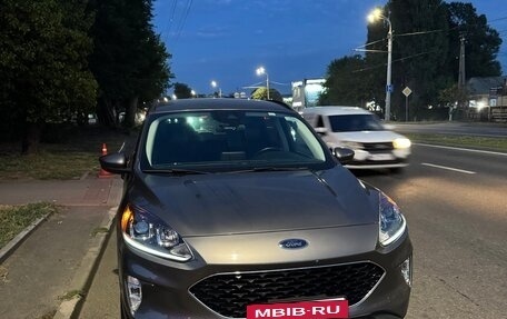 Ford Escape, 2021 год, 1 750 000 рублей, 2 фотография