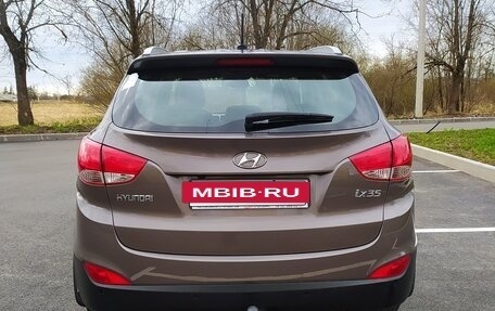 Hyundai ix35 I рестайлинг, 2013 год, 820 000 рублей, 9 фотография