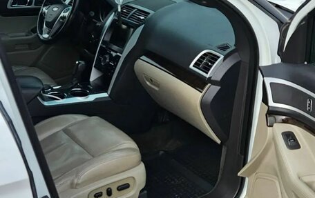 Ford Explorer VI, 2013 год, 2 000 000 рублей, 12 фотография