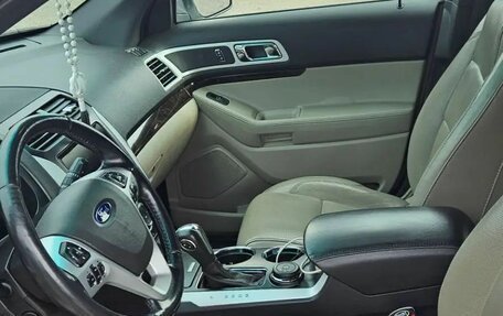 Ford Explorer VI, 2013 год, 2 000 000 рублей, 16 фотография