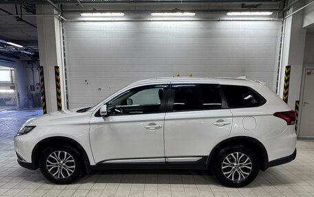 Mitsubishi Outlander III рестайлинг 3, 2017 год, 1 490 000 рублей, 5 фотография