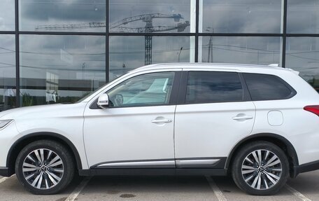 Mitsubishi Outlander III рестайлинг 3, 2020 год, 1 979 000 рублей, 4 фотография