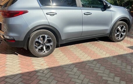KIA Sportage IV рестайлинг, 2021 год, 2 700 000 рублей, 3 фотография