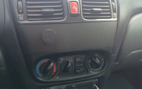 Nissan Almera, 2005 год, 170 000 рублей, 10 фотография