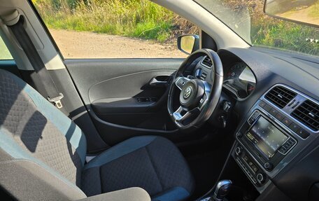 Volkswagen Polo VI (EU Market), 2019 год, 999 000 рублей, 33 фотография
