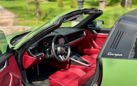 Porsche 911, 2021 год, 14 000 000 рублей, 9 фотография