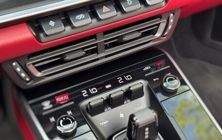 Porsche 911, 2021 год, 14 000 000 рублей, 15 фотография