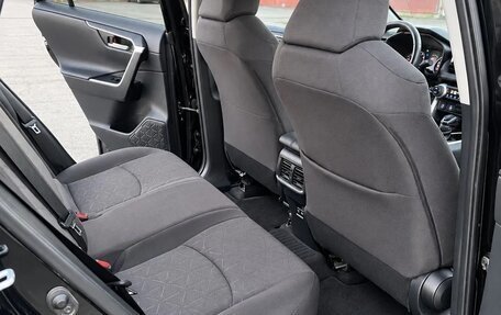 Toyota RAV4, 2021 год, 3 690 000 рублей, 11 фотография
