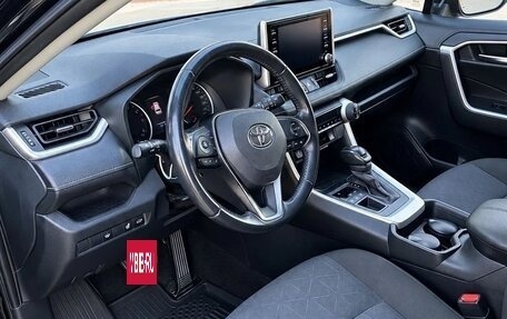 Toyota RAV4, 2021 год, 3 690 000 рублей, 4 фотография