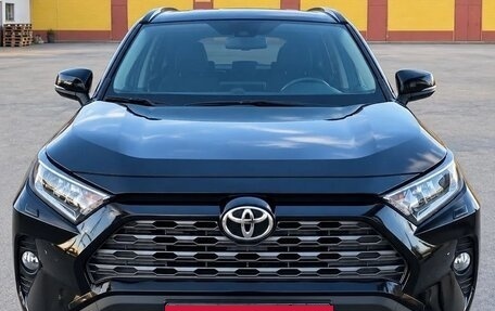 Toyota RAV4, 2021 год, 3 690 000 рублей, 2 фотография