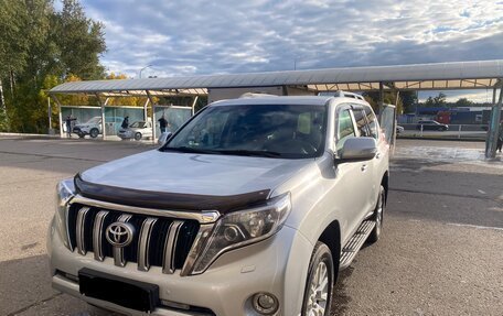 Toyota Land Cruiser Prado 150 рестайлинг 2, 2014 год, 3 500 000 рублей, 4 фотография
