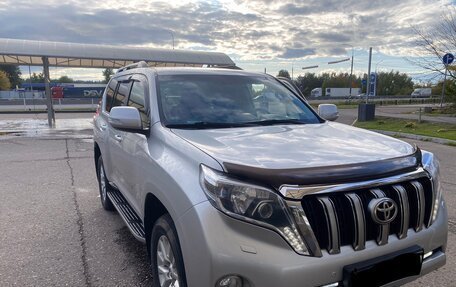 Toyota Land Cruiser Prado 150 рестайлинг 2, 2014 год, 3 500 000 рублей, 5 фотография