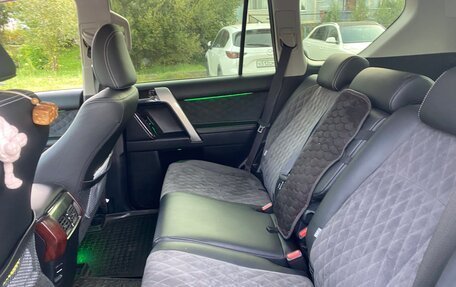 Toyota Land Cruiser Prado 150 рестайлинг 2, 2014 год, 3 500 000 рублей, 9 фотография