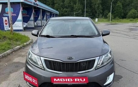 KIA Rio III рестайлинг, 2013 год, 680 000 рублей, 2 фотография