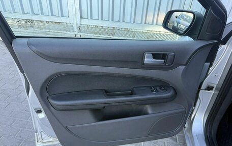 Ford Focus II рестайлинг, 2005 год, 359 000 рублей, 18 фотография