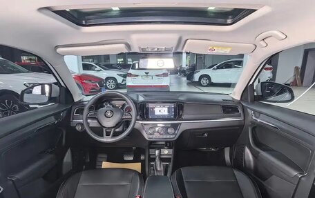 Skoda Kamiq I, 2023 год, 1 850 000 рублей, 8 фотография