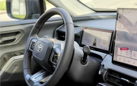 Toyota RAV4, 2026 год, 4 550 000 рублей, 22 фотография