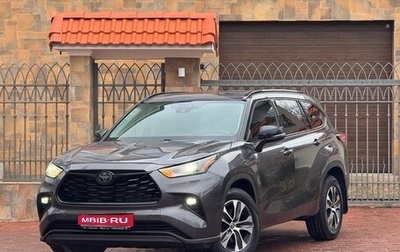 Toyota Highlander, 2022 год, 3 990 000 рублей, 1 фотография
