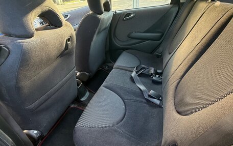 Honda Fit III, 2003 год, 300 000 рублей, 17 фотография