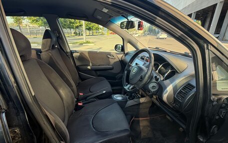 Honda Fit III, 2003 год, 300 000 рублей, 14 фотография