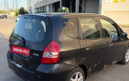 Honda Fit III, 2003 год, 300 000 рублей, 12 фотография